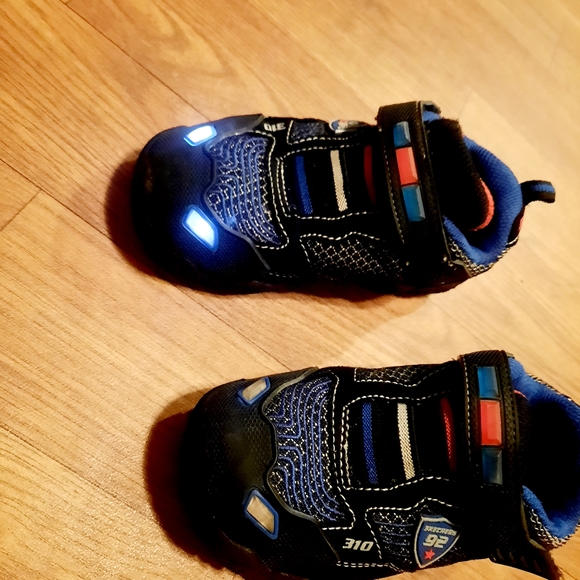 SOLD Skechers Police Damager II Light Up Shoes - Picture 3 of 11